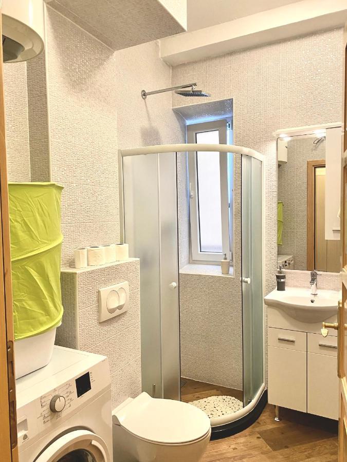Apartment Njegos Пераст Екстериор снимка