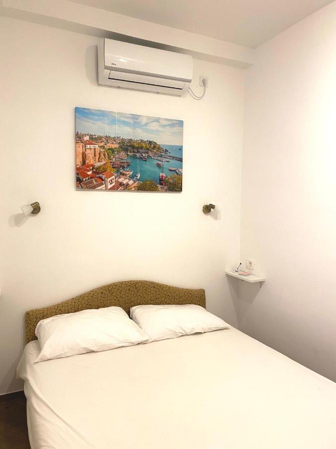 Apartment Njegos Пераст Екстериор снимка